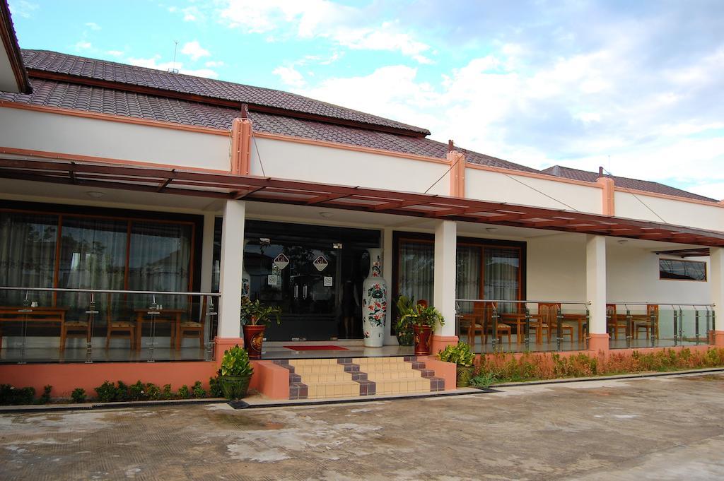 The Golden Lake Hotel Naypyidaw Dış mekan fotoğraf