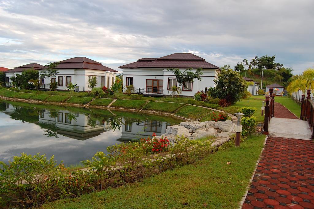The Golden Lake Hotel Naypyidaw Dış mekan fotoğraf