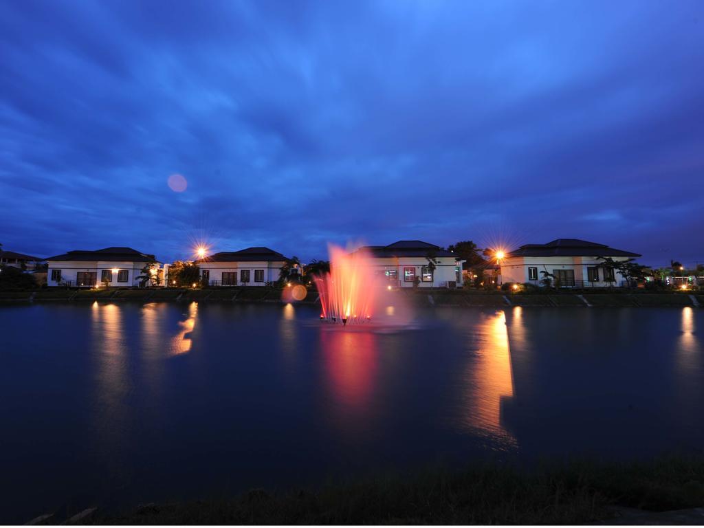 The Golden Lake Hotel Naypyidaw Dış mekan fotoğraf