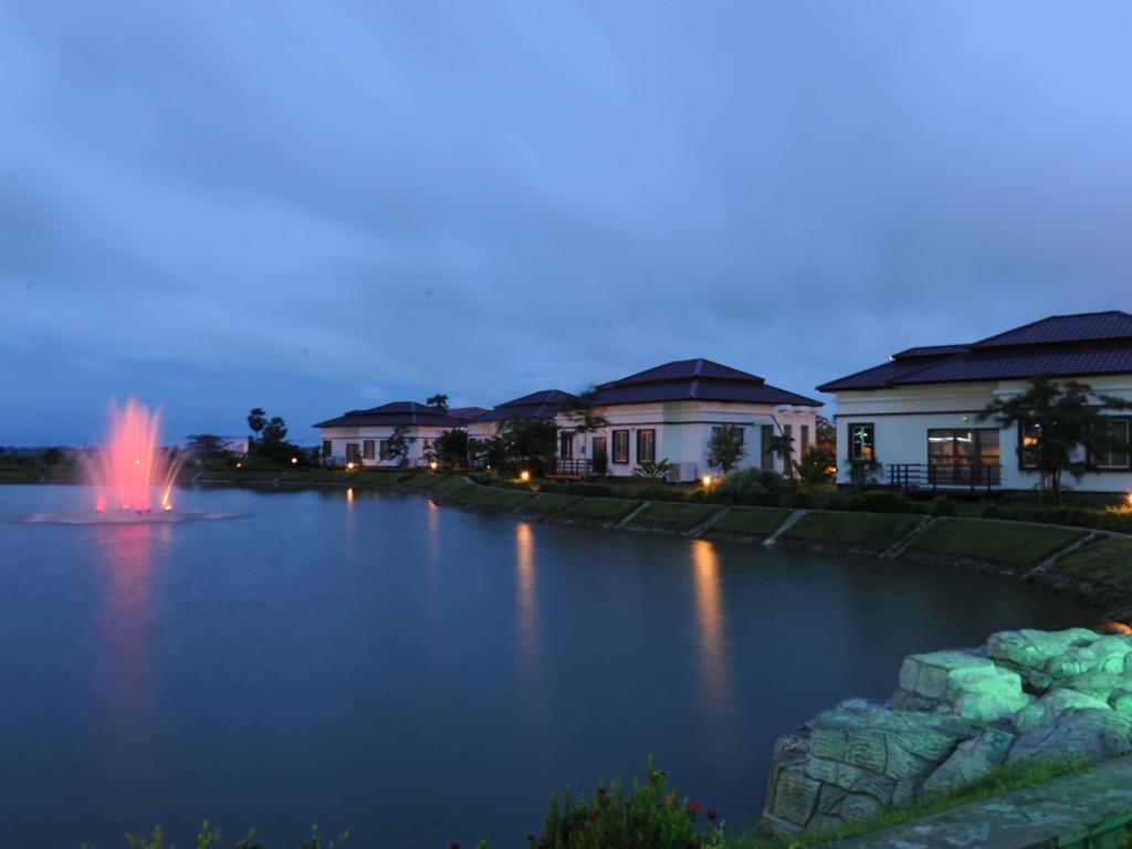 The Golden Lake Hotel Naypyidaw Dış mekan fotoğraf