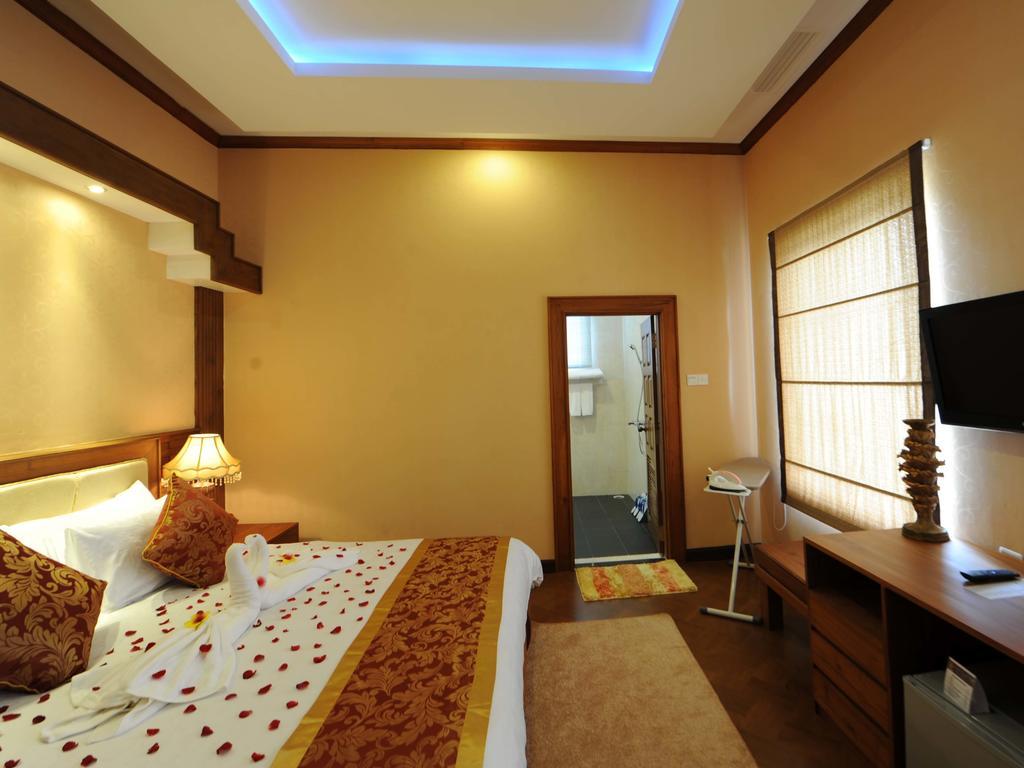 The Golden Lake Hotel Naypyidaw Dış mekan fotoğraf