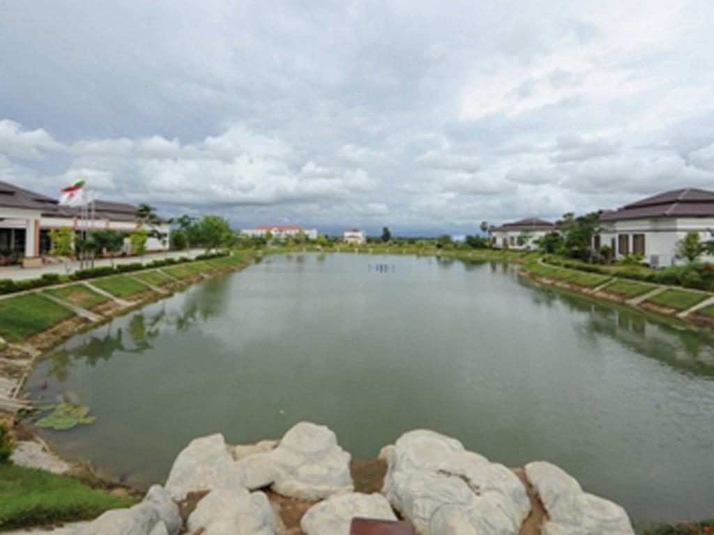 The Golden Lake Hotel Naypyidaw Dış mekan fotoğraf