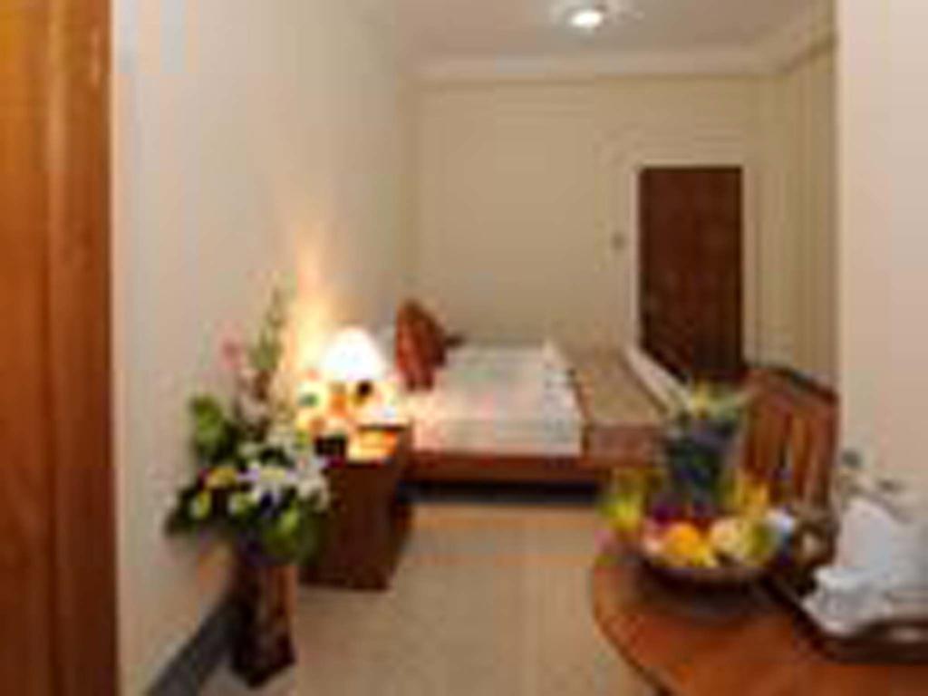 The Golden Lake Hotel Naypyidaw Dış mekan fotoğraf