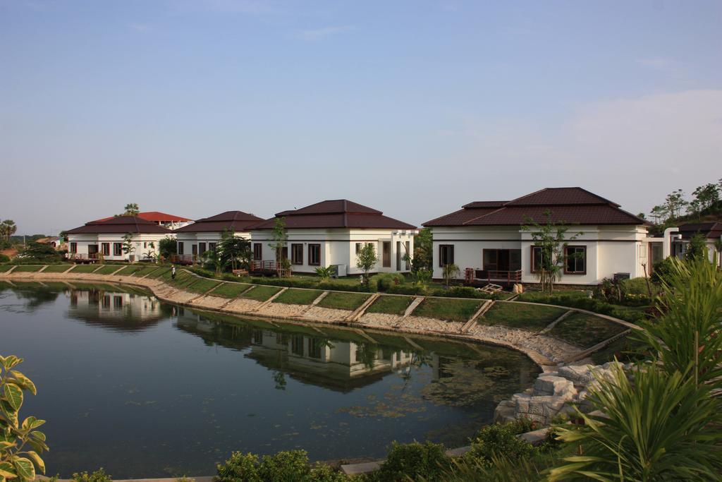 The Golden Lake Hotel Naypyidaw Dış mekan fotoğraf