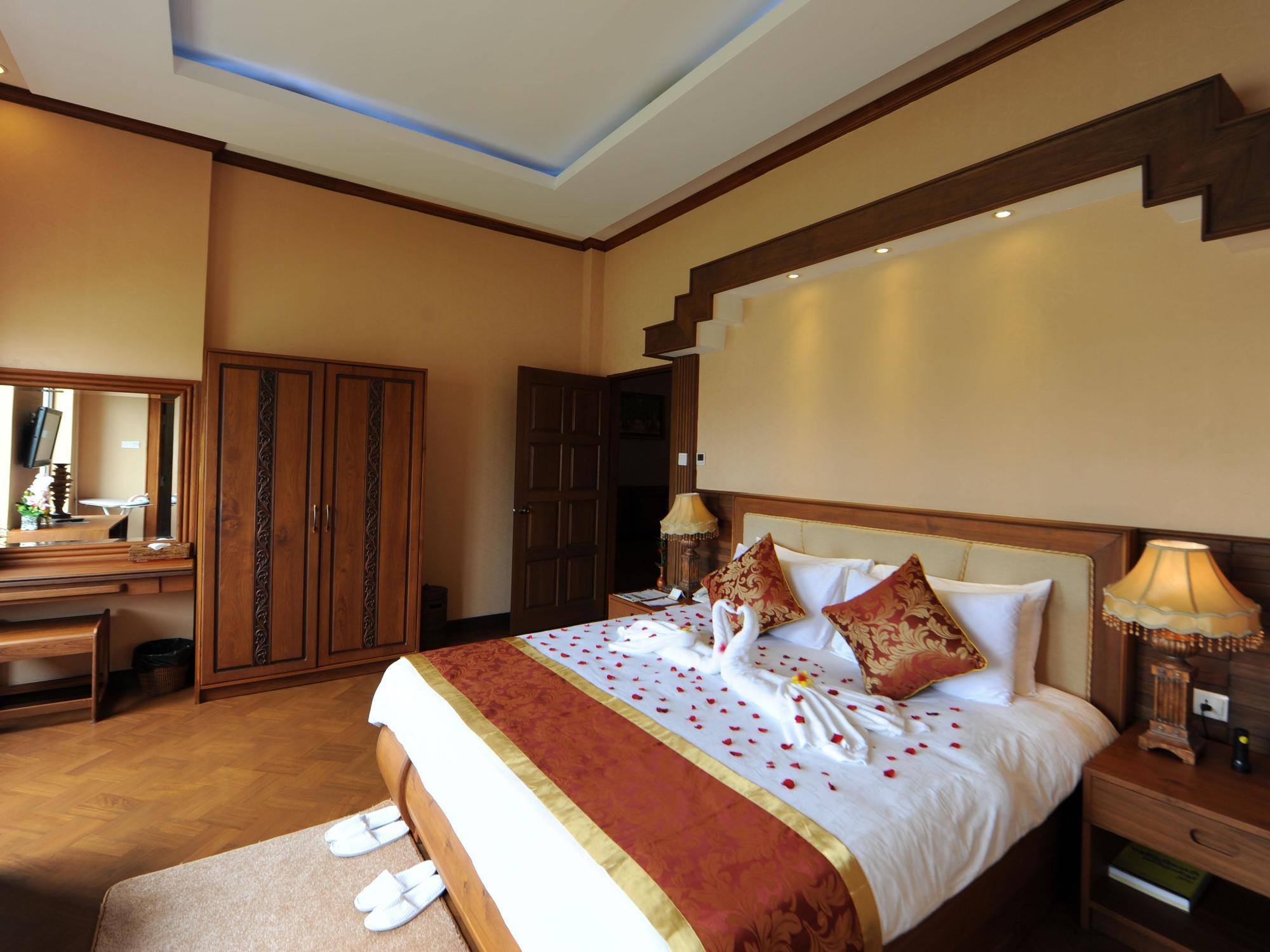 The Golden Lake Hotel Naypyidaw Dış mekan fotoğraf